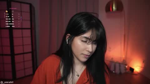 anniehillofficial_ online show from March 1, 9:52 pm