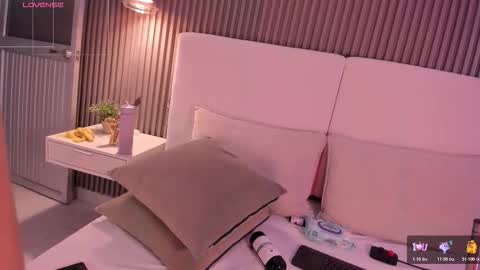 ANNIE  online show from March 5, 11:47 pm