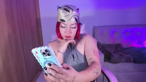 Snapshot of annika_03 chatting on February 27, 12:25 am Gise. online show from February 27, 12:25 am