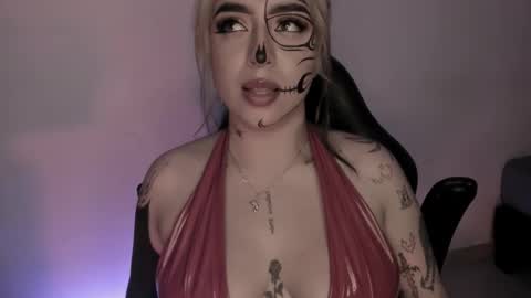 Annika online show from October 30, 5:08 am