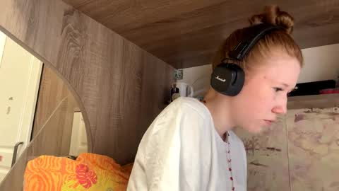 Kira online show from April 16, 12:05 pm