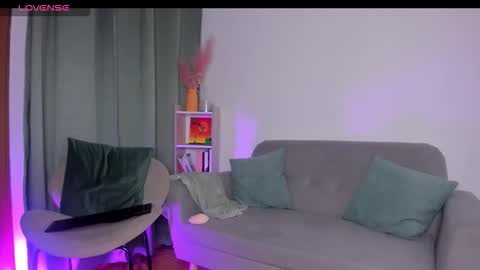 Anntonia Woods  online show from February 26, 1:09 am