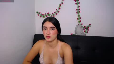 Anny online show from April 23, 8:32 pm