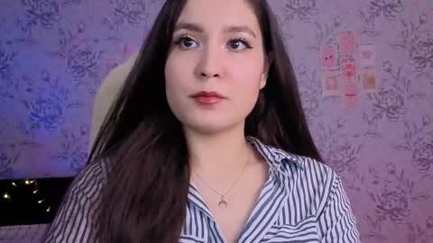 Annie online show from November 4, 6:42 pm