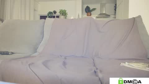 Sexy Ladybug online show from January 18, 11:30 am