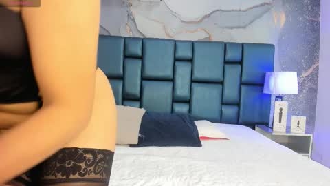 anthonelaDuque online show from October 27, 2:44 am