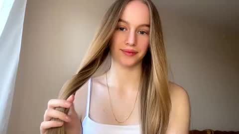 Viktoria online show from March 13, 3:04 pm