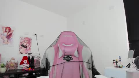 Antonella online show from December 18, 8:15 pm