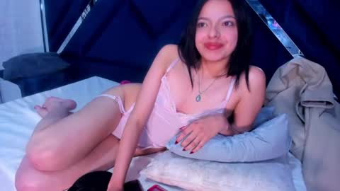 antonella_hyh online show from August 4, 1:23 am