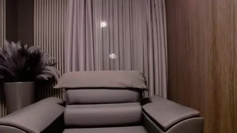 HI My name is Antonio online show from December 15, 7:10 pm