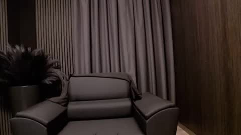 HI My name is Antonio online show from January 6, 7:51 pm