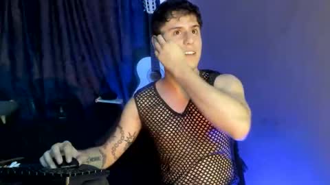 antonnello_ online show from November 22, 11:35 pm