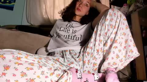 Any online show from April 16, 9:39 pm