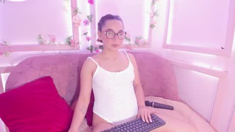 anya_shaffer online show from July 29, 1:49 am