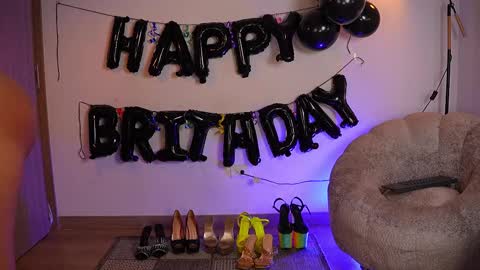 Dulce Maria online show from December 4, 4:23 am