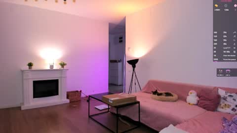 Anysa Smith online show from April 21, 2:51 am