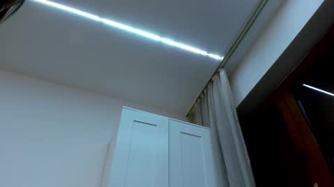 Anyssia  online show from January 17, 7:01 pm