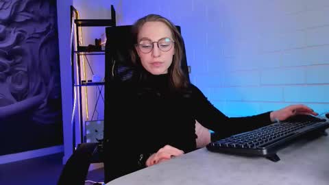 APHEX QUEEN online show from March 20, 9:25 am