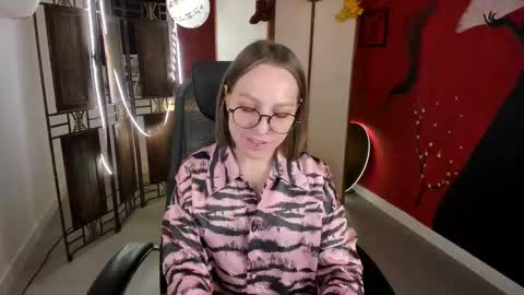 APHEX QUEEN online show from February 23, 1:10 pm