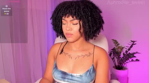 Karla online show from December 3, 4:33 pm