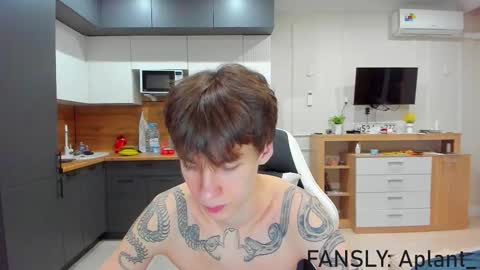 aplant_ online show from March 18, 10:04 pm