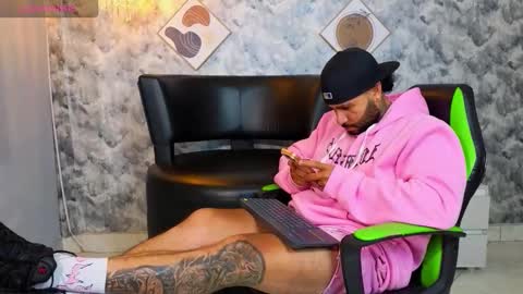 APOLO  online show from March 24, 10:16 pm