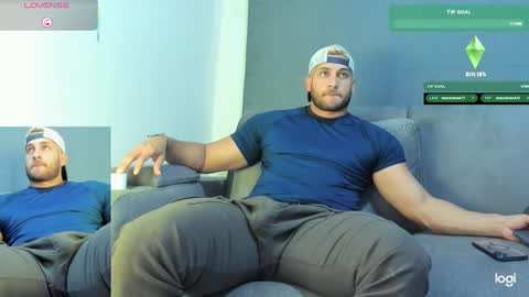 Snapshot of apolo_strange chatting on October 6, 9:21 pm apolo_strange online show from October 6, 9:21 pm