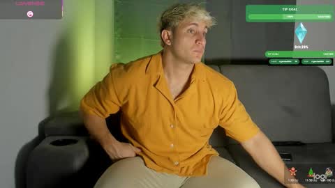 apolo_strange online show from December 18, 3:13 am