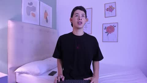 Apolo twink online show from December 14, 7:20 pm