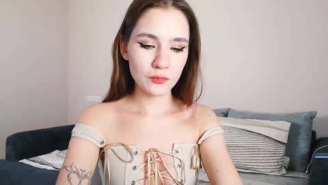 April online show from January 12, 6:15 pm