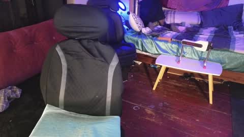 April Strife online show from December 14, 11:23 pm