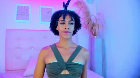 Snapshot of aprill_fox chatting on October 6, 10:05 pm aprill_fox online show from October 6, 10:05 pm