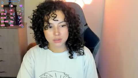 aqua emilly online show from September 13, 9:50 pm