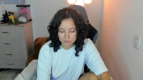 aqua emilly online show from October 22, 12:36 am