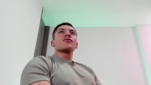 Jonathan online show from May 19, 5:09 pm