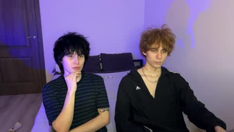 zik and kris online show from April 3, 7:43 pm