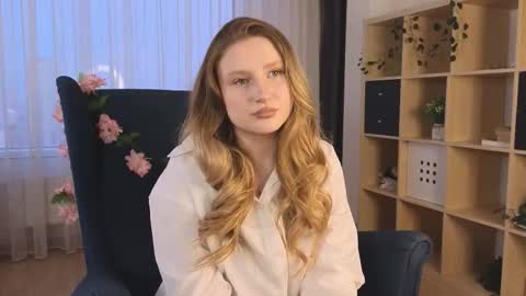 Valentina online show from December 16, 4:30 am