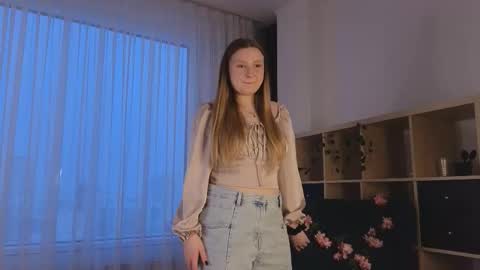 Valentina online show from December 15, 4:19 am