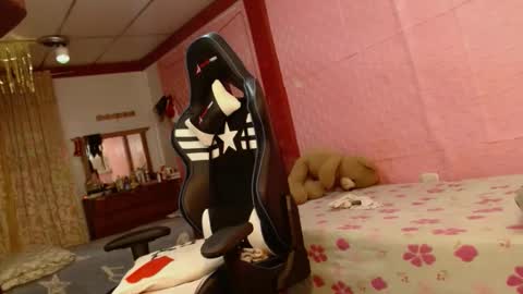 Aranza online show from December 18, 11:49 am