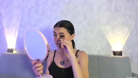    online show from October 17, 8:02 pm