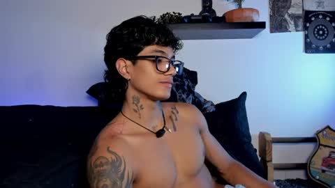 aress444 online show from August 4, 7:54 pm