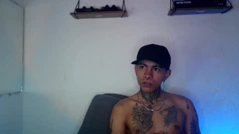 Snapshot of aress_1 chatting on October 22, 6:16 am Ares online show from October 22, 6:16 am