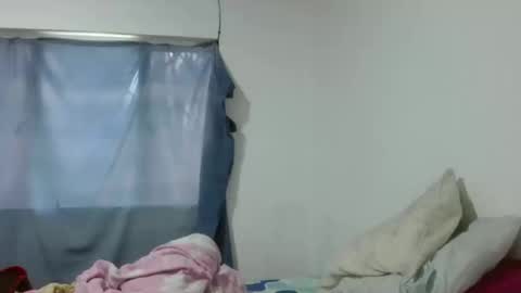 aress  adameck online show from December 19, 3:08 pm