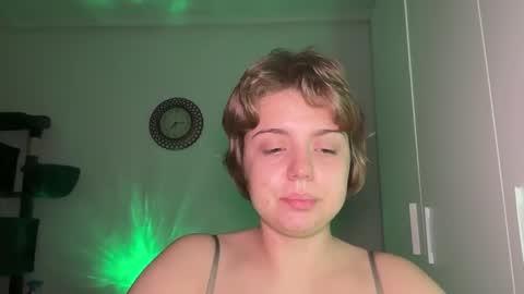 ari_crystal online show from March 6, 5:12 pm