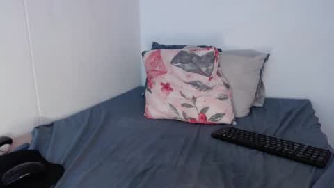 Snapshot of aria_bronw chatting on September 24, 3:19 pm AriaBronw online show from September 24, 3:19 pm