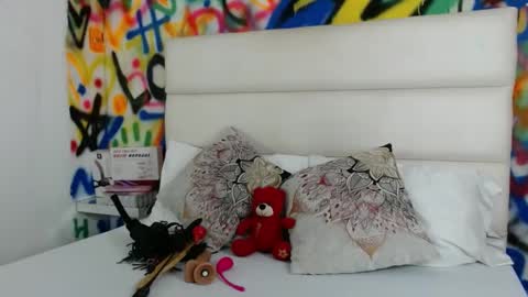 aria online show from March 6, 11:58 am