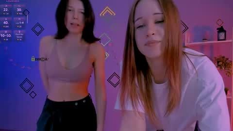 aria_wild_ online show from April 22, 9:16 am