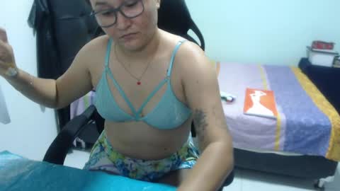 ...Ariana... online show from April 22, 6:04 pm