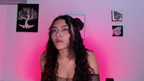 Ari online show from November 25, 9:35 pm