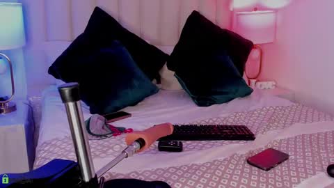 ariadnacolby online show from March 3, 6:26 am